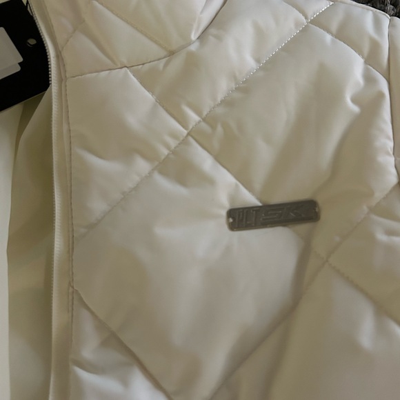 Ski Suit - Picture 4 of 5